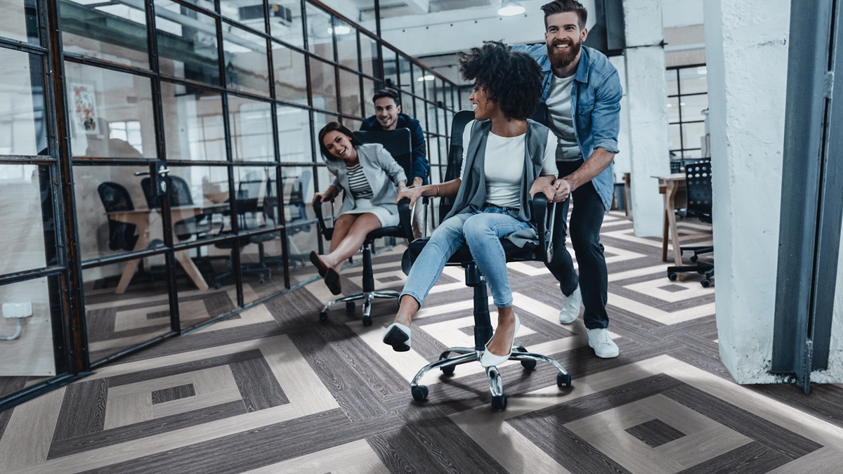 Tarkett Lounge - Клеевая ПВХ плитка